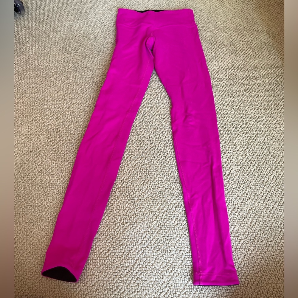 Reversible pink and black Lulu leggings